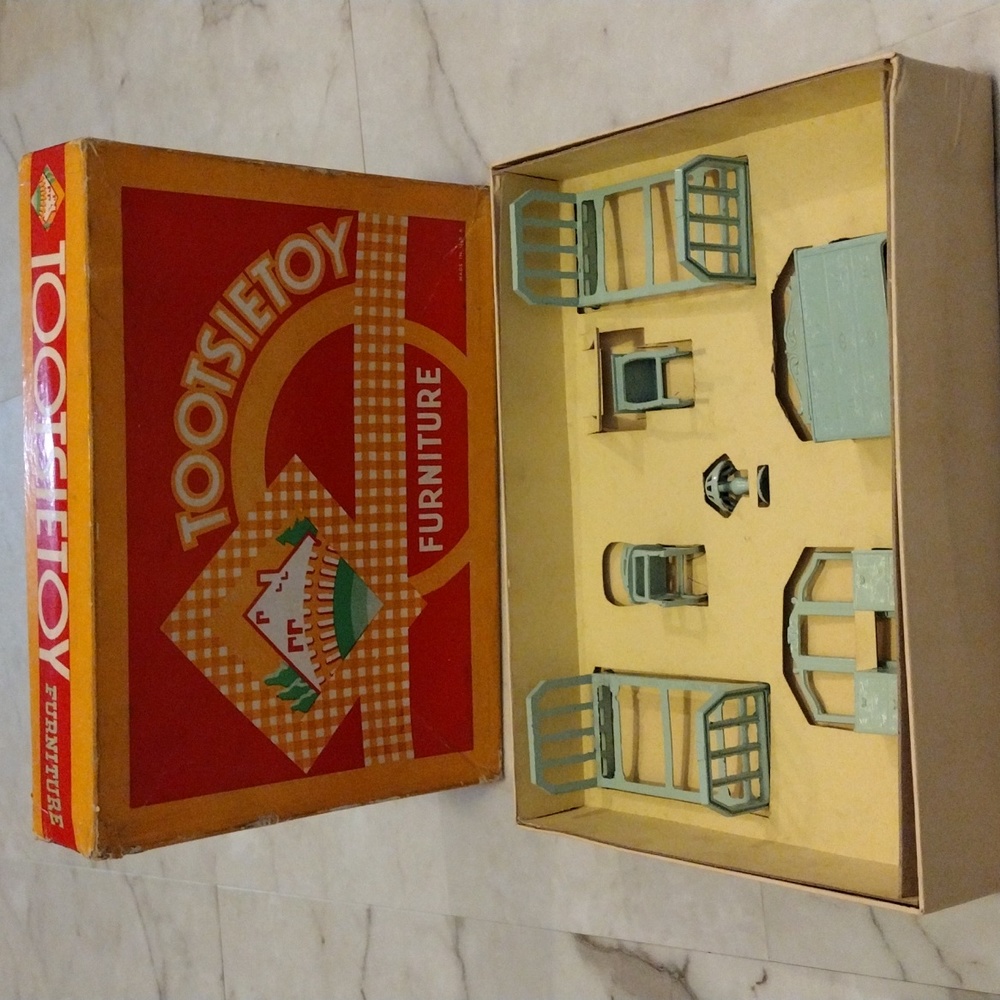 TootsieToy bedroom furniture set.